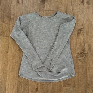 Athleta G!RL long-sleeved performance top - size XS/6